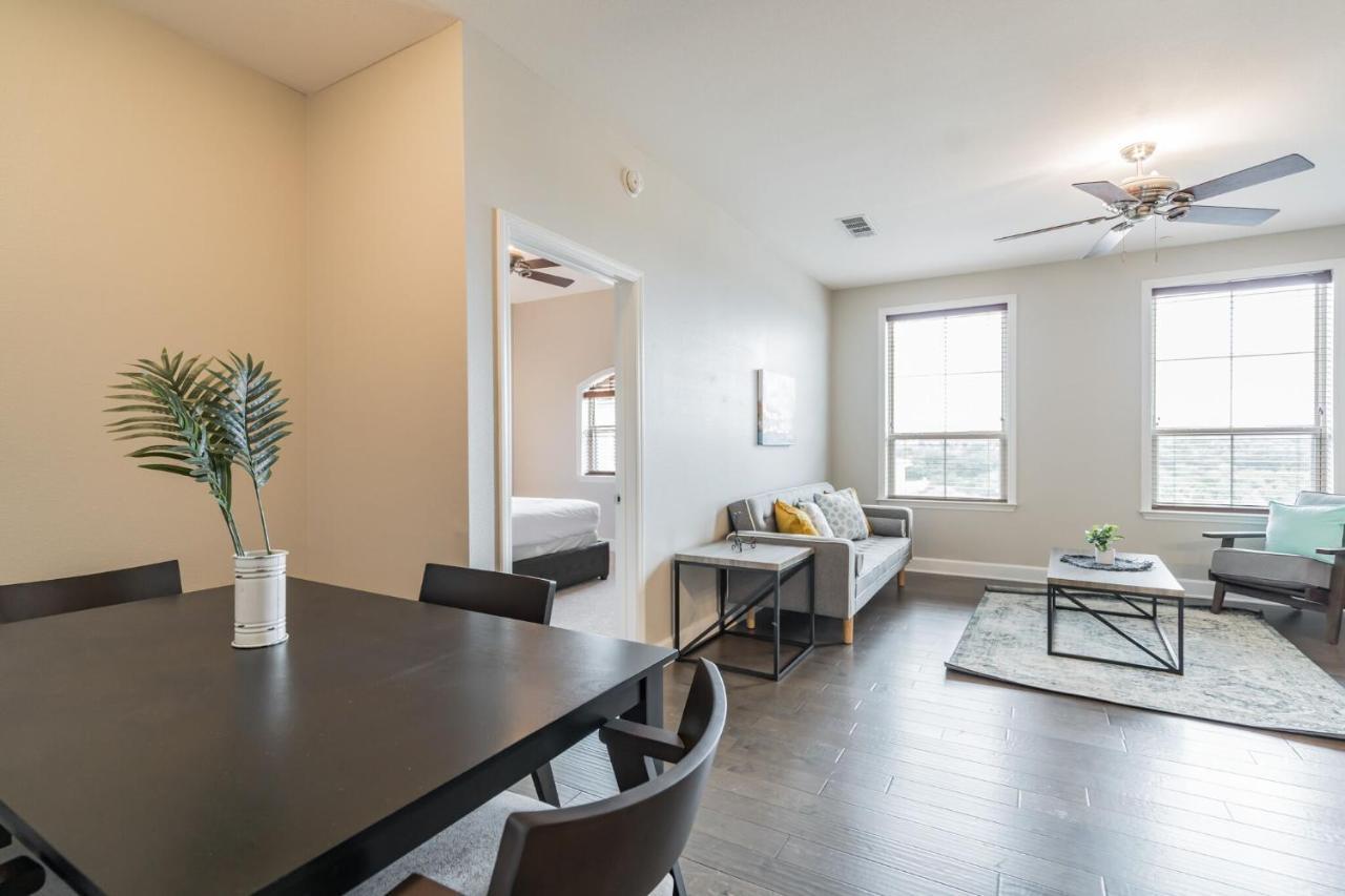 Apartamento Newly Renovated 2-bedroom + Pool + Gym