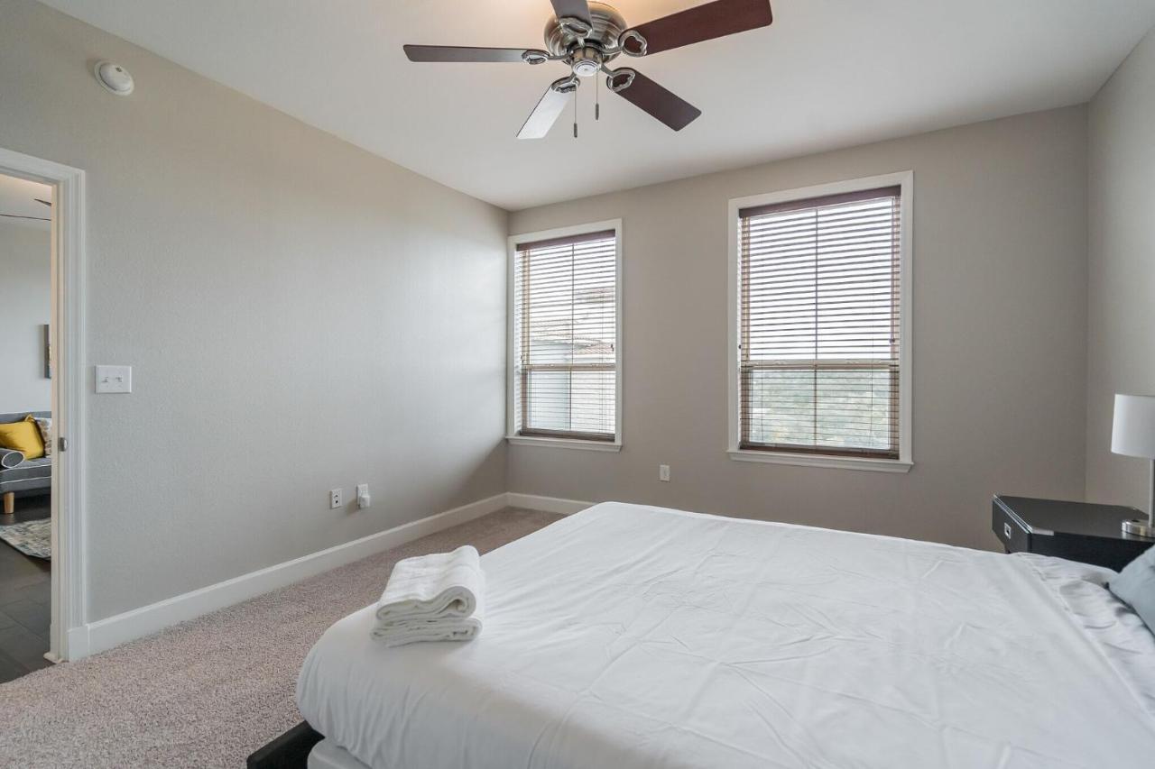 Appartement Newly Renovated 2-bedroom + Pool + Gym *